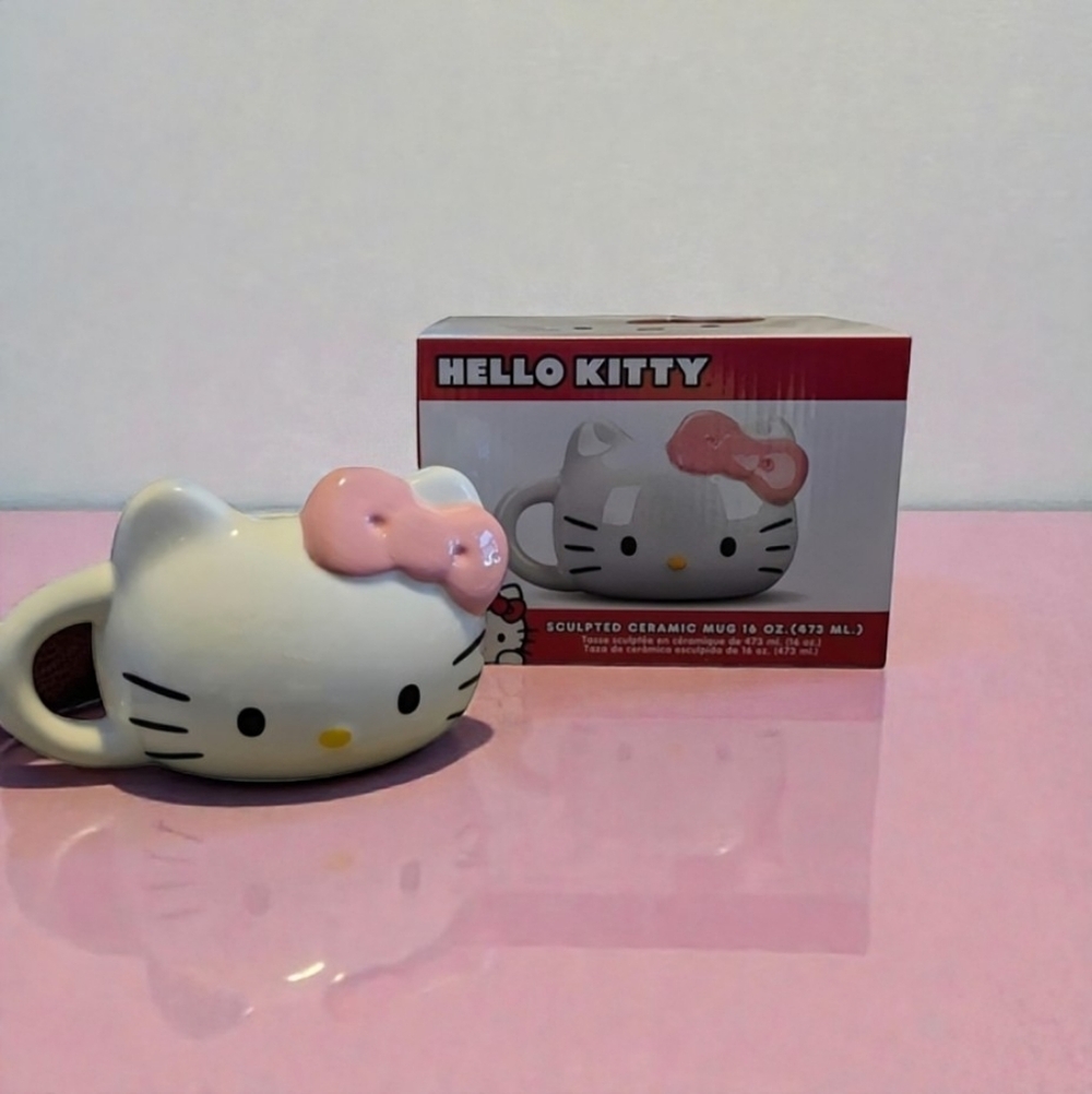 NEW Hello Kitty 16oz Ceramic Sculpted  Mug